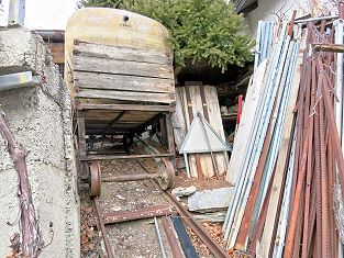 Schrägaufzug Material Weinberg Molignon bei Sion - Foto Markus Seitz Archiv standseilbahnen.ch Schrägaufzug Material Weinberg Molignon bei Sion - Foto Markus Seitz Archiv standseilbahnen.ch