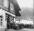 Zugerbergbahn Standseilbahn Zug Zugerberg - Andrang bei der Talstation zum Skifahren auf dem Zugerberg :-)