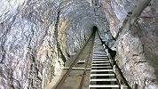 Artilleriewerk Mueterschwanderberg Standseilbahn - Strecke der Standseilbahn - Foto 2020 - Archiv standseilbahnen.ch