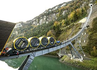 Stoosbahn neue Standseilbahn Stoos new funicular Foto Urs Flüeler