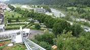 Domat/Ems Friedhof öffentlicher Schräglift Standseilbahn Foto Markus Seitz Archiv standseilbahnen.ch Domat/Ems Friedhof öffentlicher Schräglift Standseilbahn Foto Markus Seitz Archiv standseilbahnen.ch