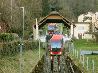 Die Standseilbahn Biel Leubringen - Bienne Evilard - hier die Station Beaumont - wird (nicht) automatisiert